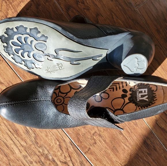 Fly shoes Black size 39 - Picture 2 of 3